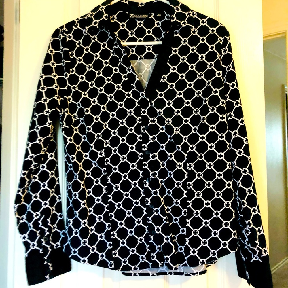 Vera Wang top, size Medium